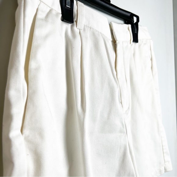 Dockers -‎ White Pleated Classic Fit Shorts - Sz. 10 - Picture 6 of 6